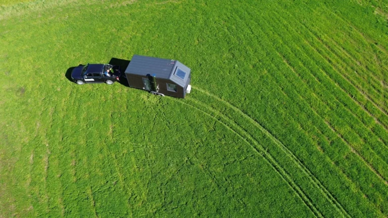 Installation vue du ciel d'une tiny house